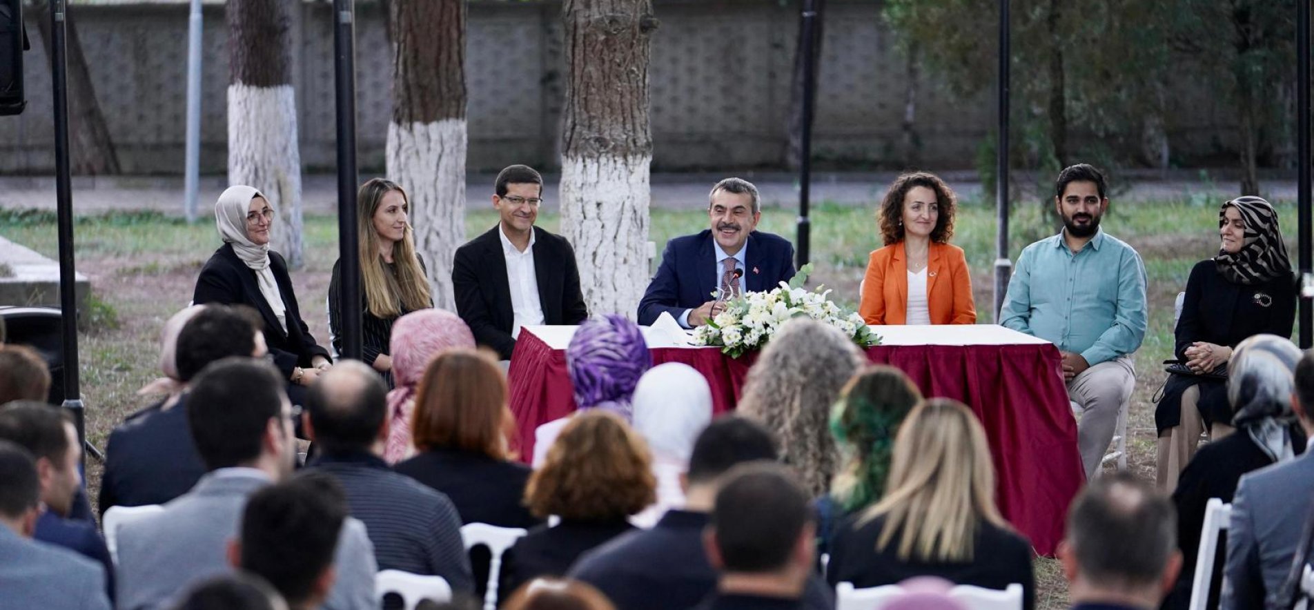 BAKAN TEKİN, SAKARYA'DA ÖĞRETMENLERLE BULUŞTU